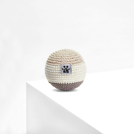 Hundleksak Virkad Boll med Pip 7 cm Beige - Lilly